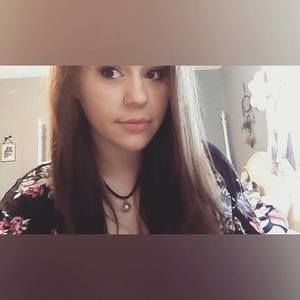 Meet your Posher, Chloe